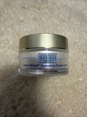 NWOB HydroShield Hydrating Dream Cream – White and Gold